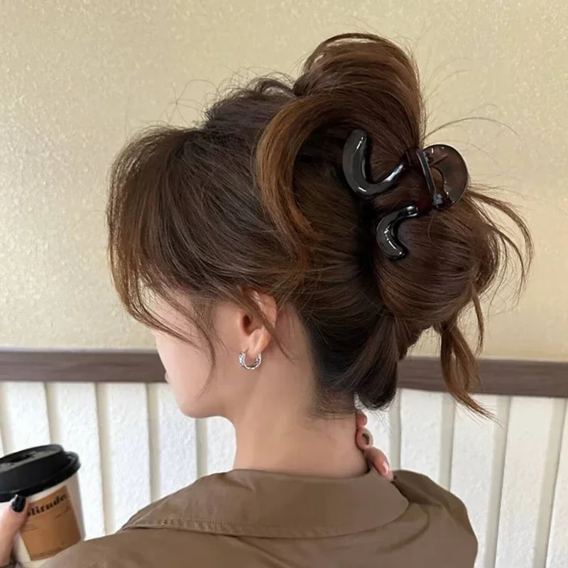 

8CM Simple Irregular Hair Catch Clip Shark Clip Women's Premium 2025 New Hairpin Back Head Hair Accessories Hairpin Elegant