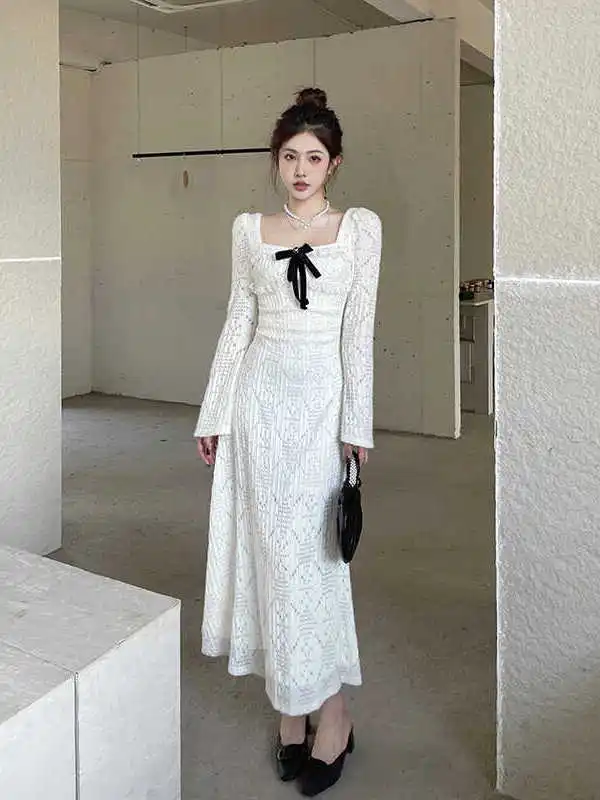 فستان طويل أنيق بتصميم أميرة ضيق مع حواف دانتيل، أسلوب خريف وشتاء أنيق، ياقة مربعة، خصر مجمع، تنورة على شكل حرف A