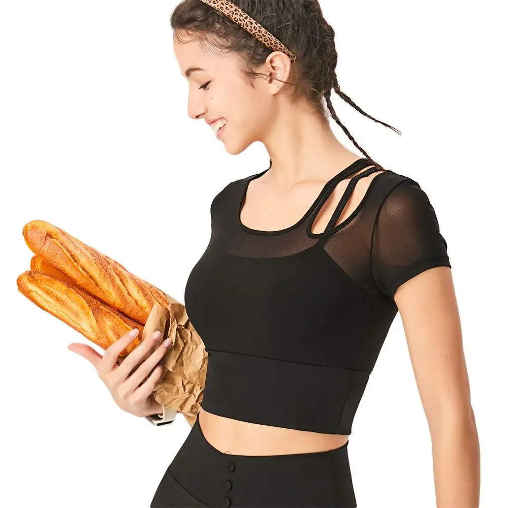 

Running with Sports Bra Yoga Shirt Hollow Out Breathable Exercise Top Short-Sleeve Mesh Yarn Sports Shirt Women
