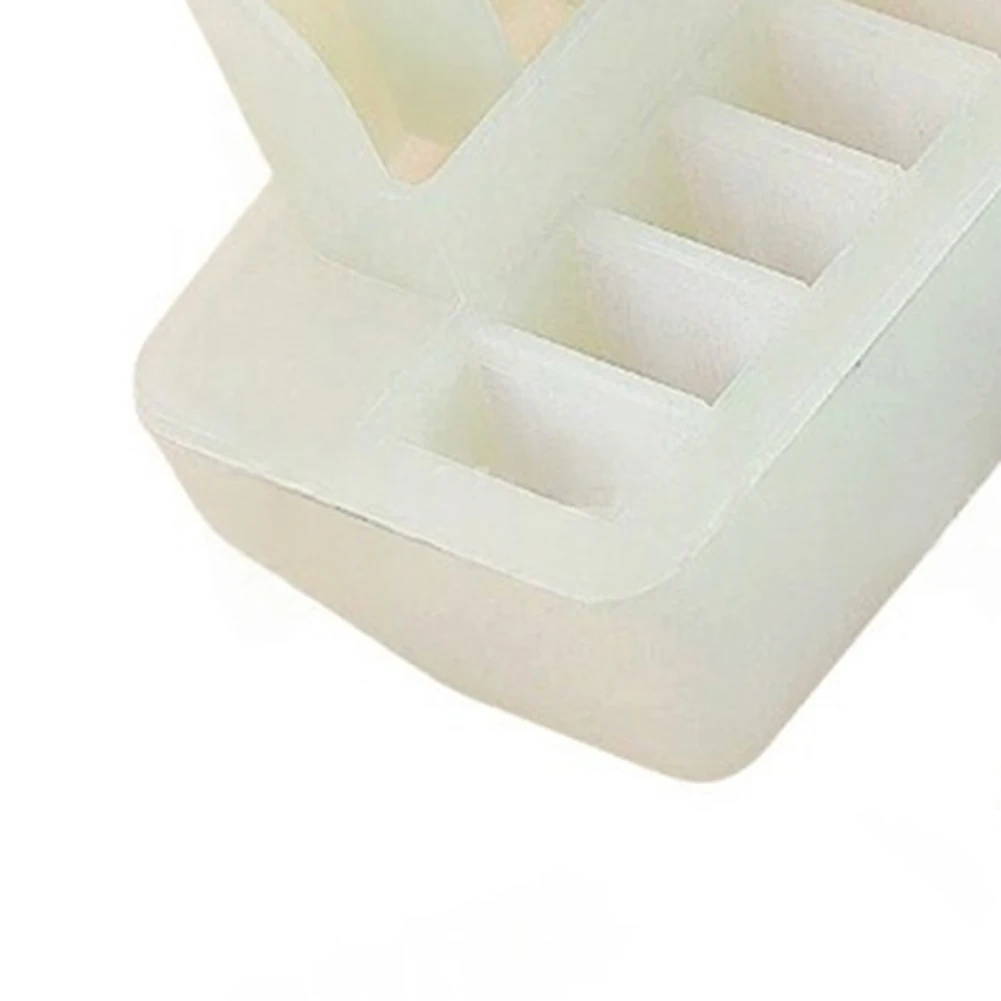 

Комплект воздушных фильтров, совместимый с бензопилами 435, 435E, 440, предназначен для прямой замены 544805403, 525318901.