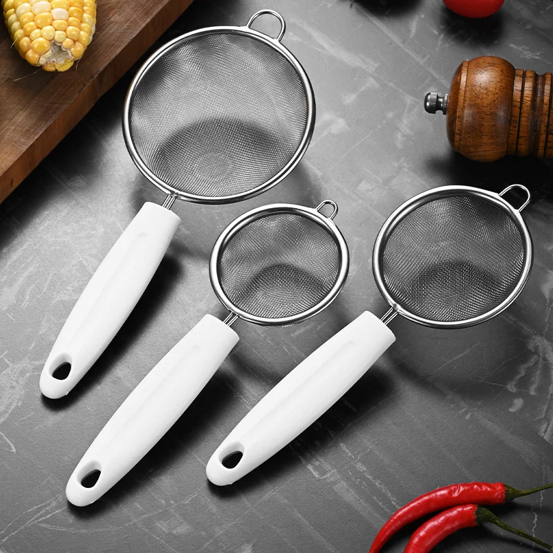 Stainless Steel Strainers Spoon Mini Filter Colander Oil Juicer Filter Mesh Strainer For Cooking And Frying Wooden Handle