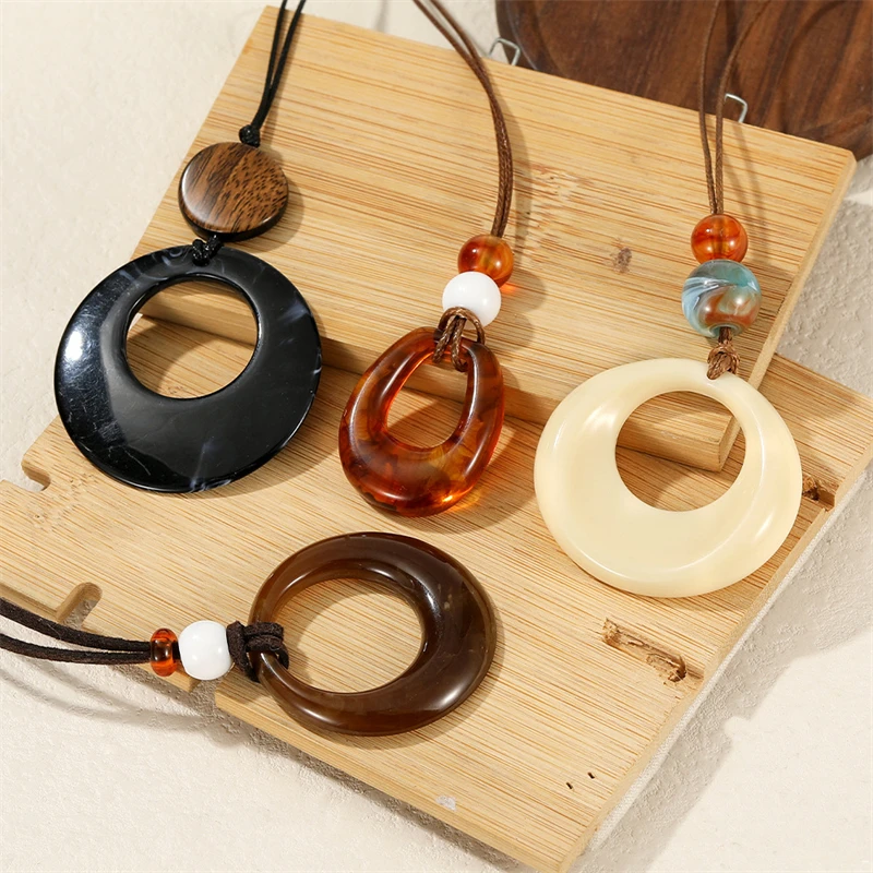 Vintage Bernsteinfarbene Harz-Anhänger-Halskette für Damen, minimalistische geometrische lange Pulloverkette, 2026 Mode, künstlerischer Schmuck, Geschenk – Detail 7