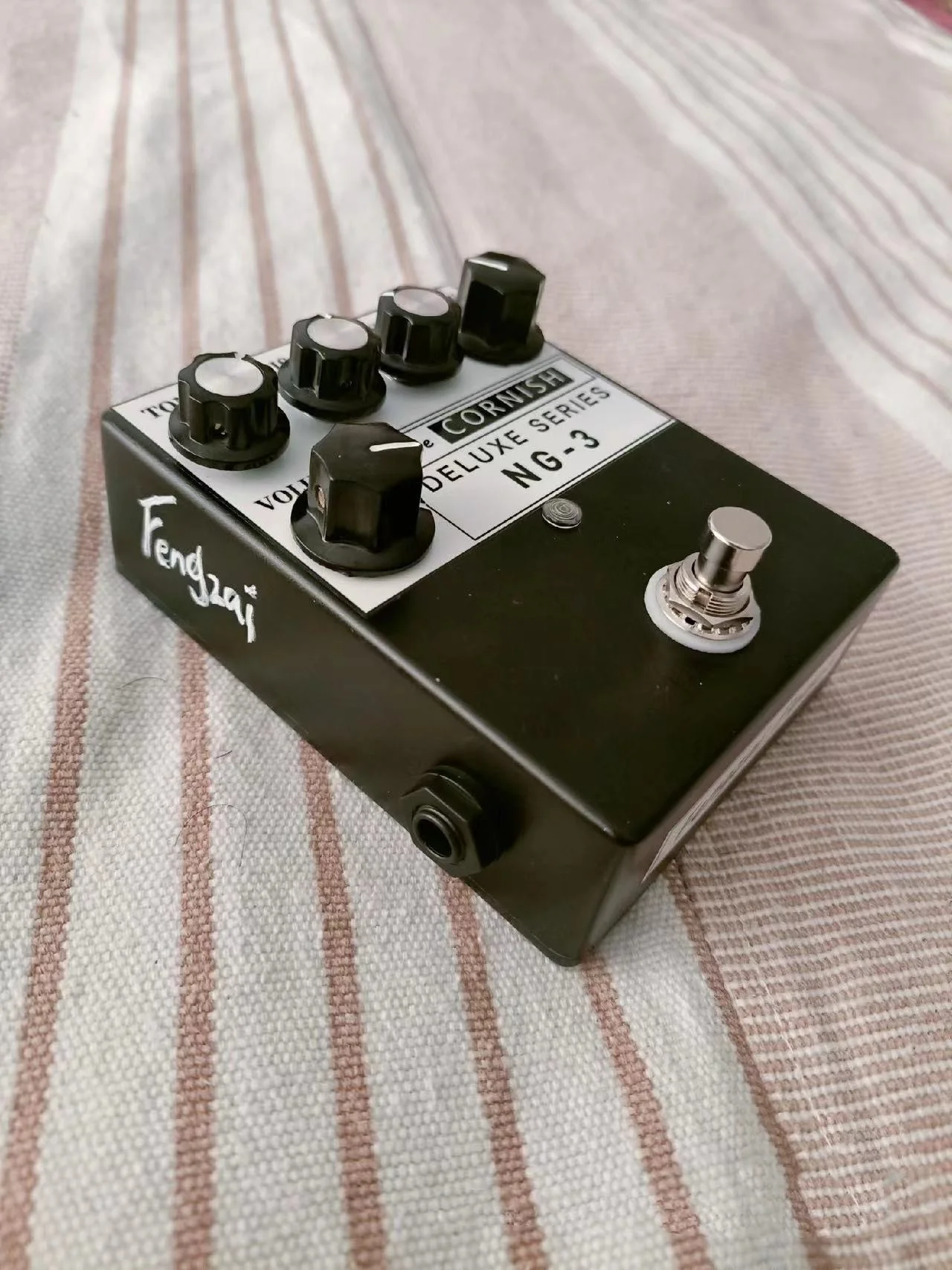 LILT   Guitar Effects Tool PETE CORNISH NG-3 FUZZ