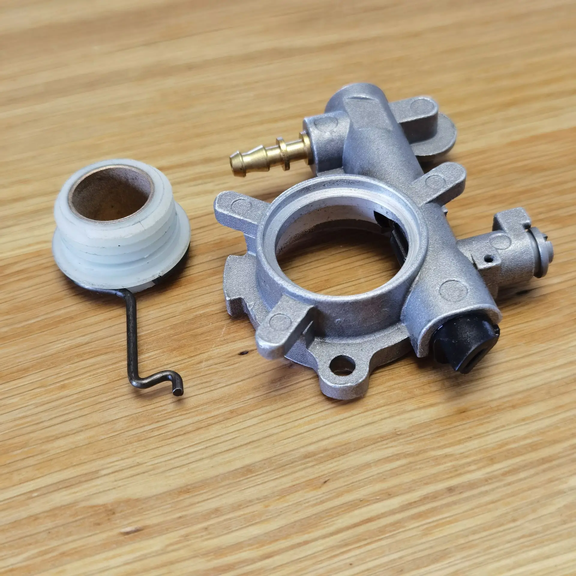 MS360 Oil Pump Fits For Stihl 034 036 MS340 MS360 Replace OEM