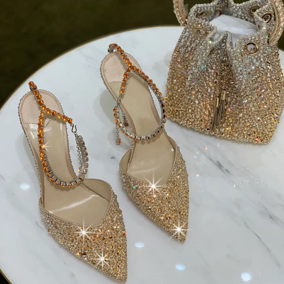 

Summer rhinestone full diamond gradient color toe sandals for women with pointed toes shallow mouth thin heels chain high heels