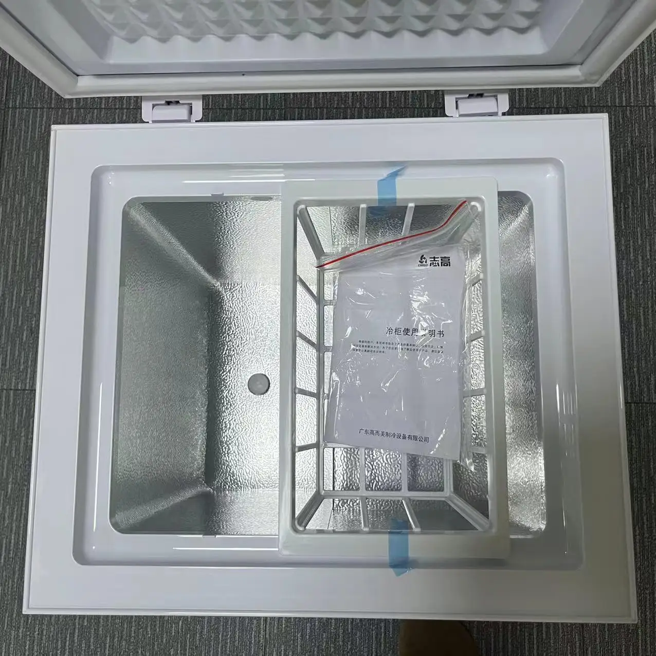 42L سعر الجملة الساخنة التجارية باب واحد ثلاجة الفريزر العميق للمنزل الثلاجة آلات الثلج الأجهزة المنزلية