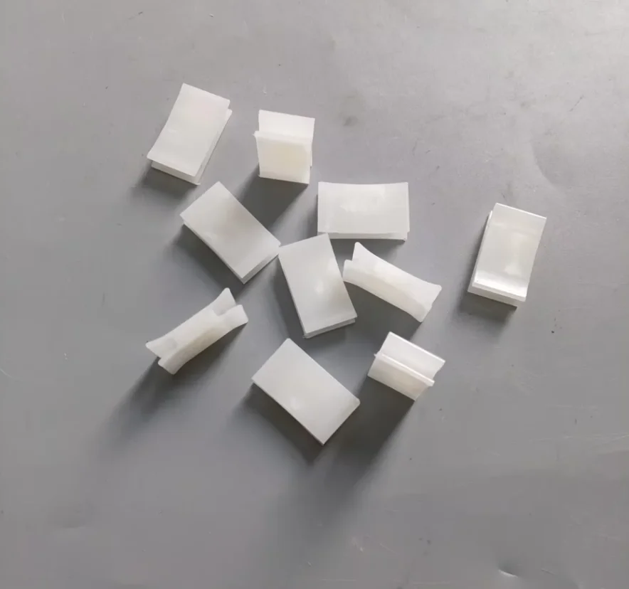 MOQ50PCS Elevator Plastic Slider Elevator spare parts lift parts