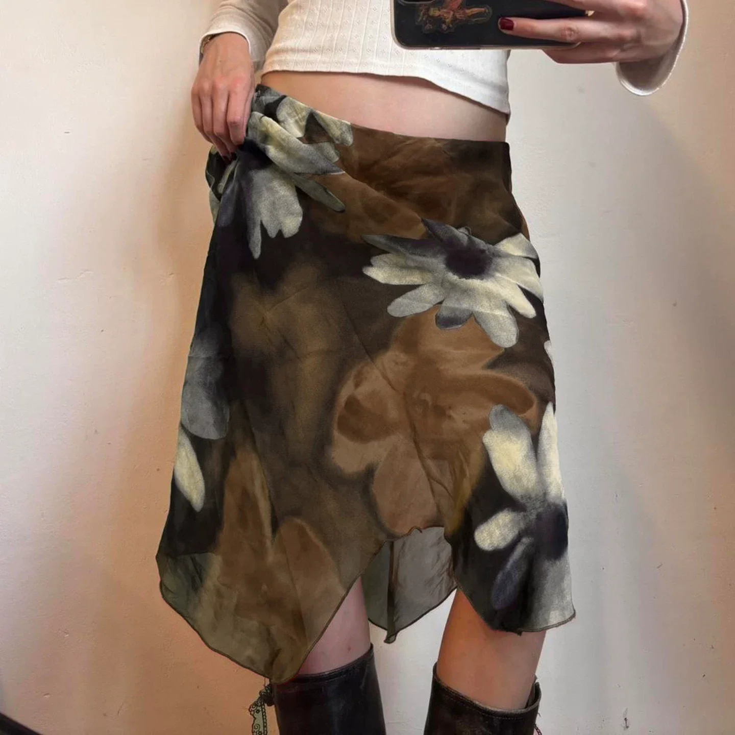 

Короткие мини-юбки женские зеленые однотонные с контрастным подолом для весны и лета, для отдыха, отпуска, пляжа, легкие, дышащие, из чистого материала