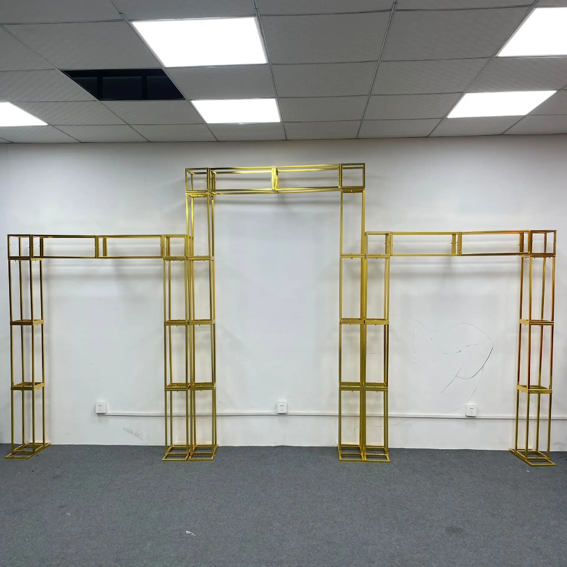 New wedding props gold-plated square shelf background screen wedding arrangement truss arch flower stand
