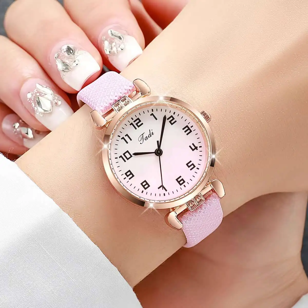 2/3/4/5/6PCS Fashion Women Multicolor Watches Set Simple Small Dial Leather Strap Quartz Watch For Ladies Clock（Without Box）
