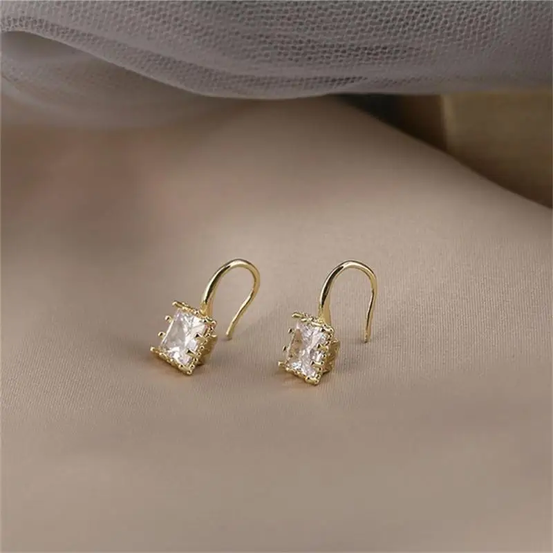 1/3/5PAIRS French Square Stud Earrings Suitable For Any Occasion Simple Design Earrings Fashion Earrings The Hottest Jewelry