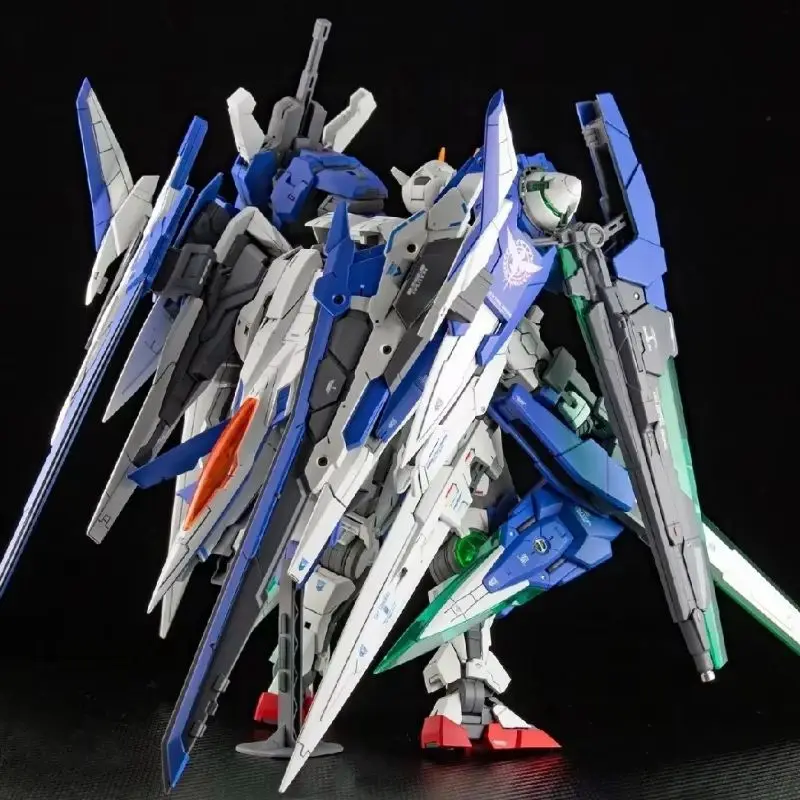 New Life Destiny Assault Freedom HG Unicorn Red Heretic Assembly Model Toy Robot Action Figurine voor jongens Collectible