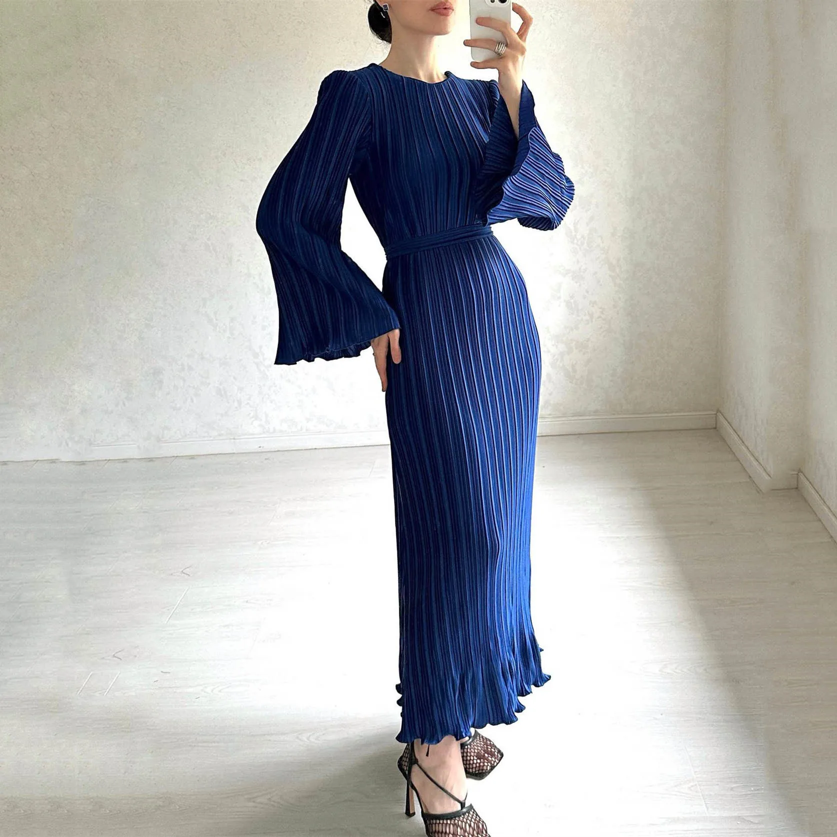 2024 Spring Autumn New style Dresses Women Fashion Long dress Casual Solid color Round neck Flared sleeves Pleated clothing