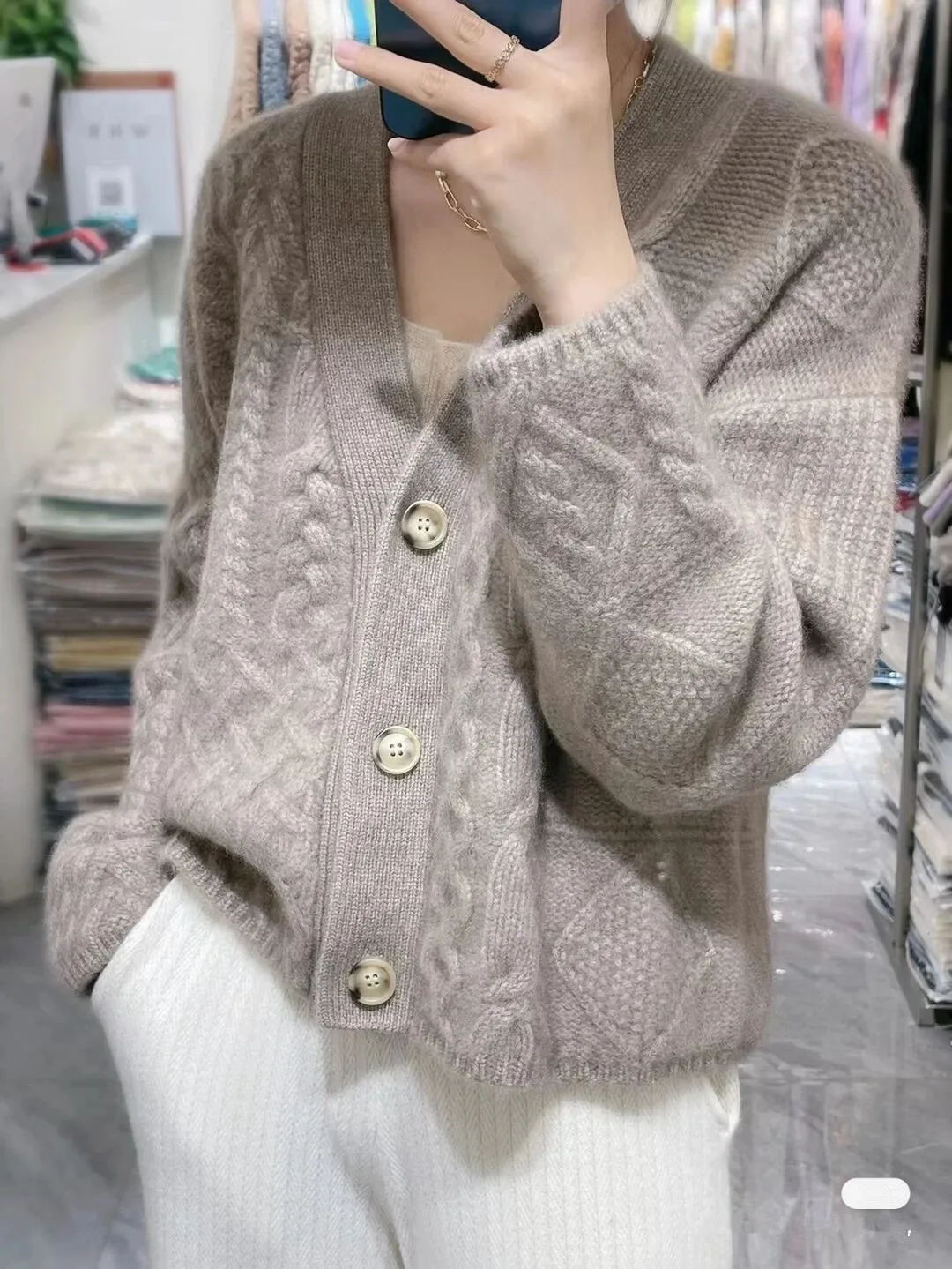 Heavy and thick twist flower V-neck cashmere knitted cardigan women autumn and winter lazy loose sweater every sweater overcoat