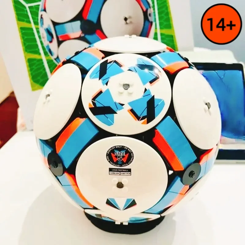 

43019 Sports Football Theme Building Blocks 1498PCS 2026 New DIY Assembled Model Home Art Decor Holiday Birthday Gifts