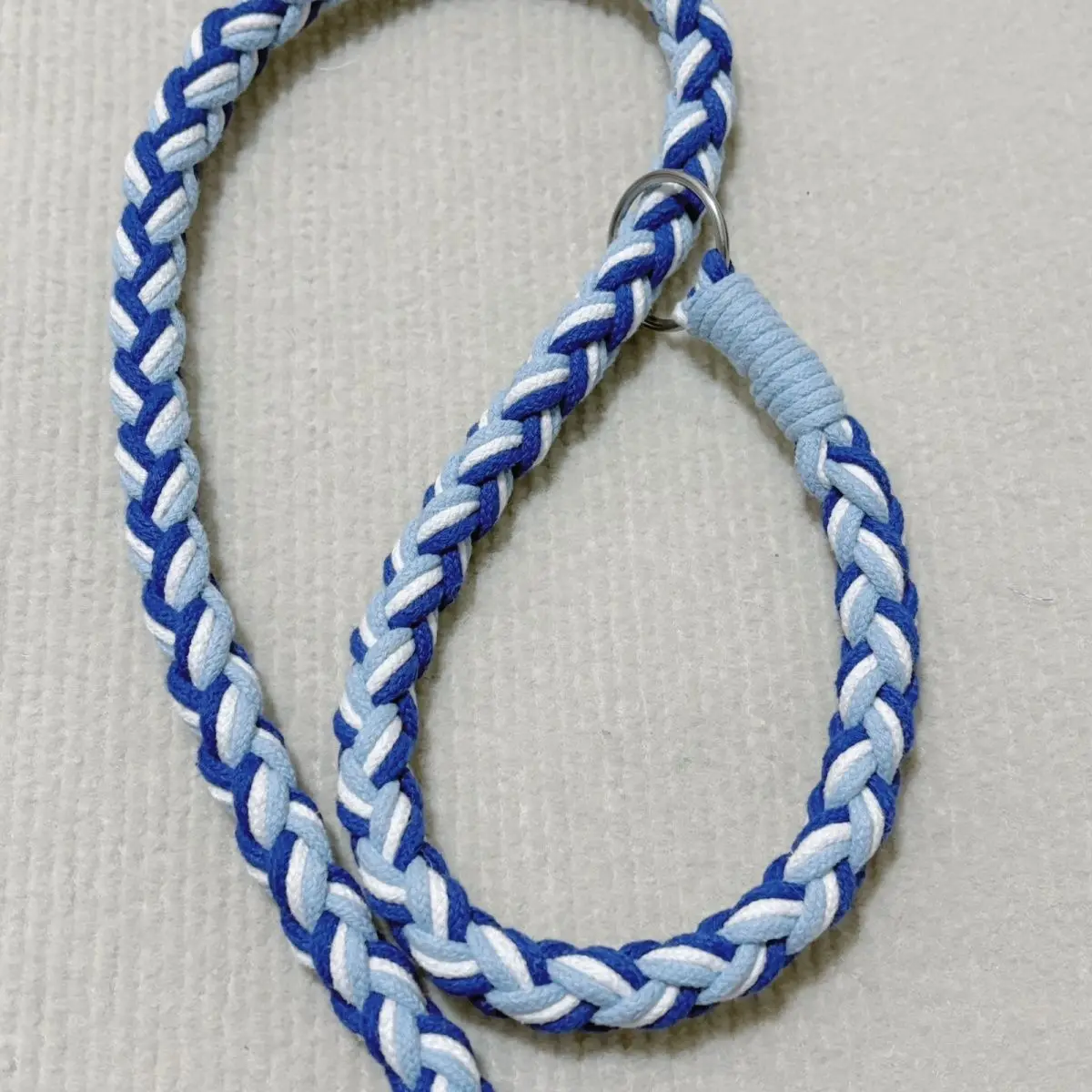 編組コットン犬用リード – 手織りロープ、安全な合金バックルと快適なハンドル、小型犬、中型犬、大型犬用、トレーニング用リード