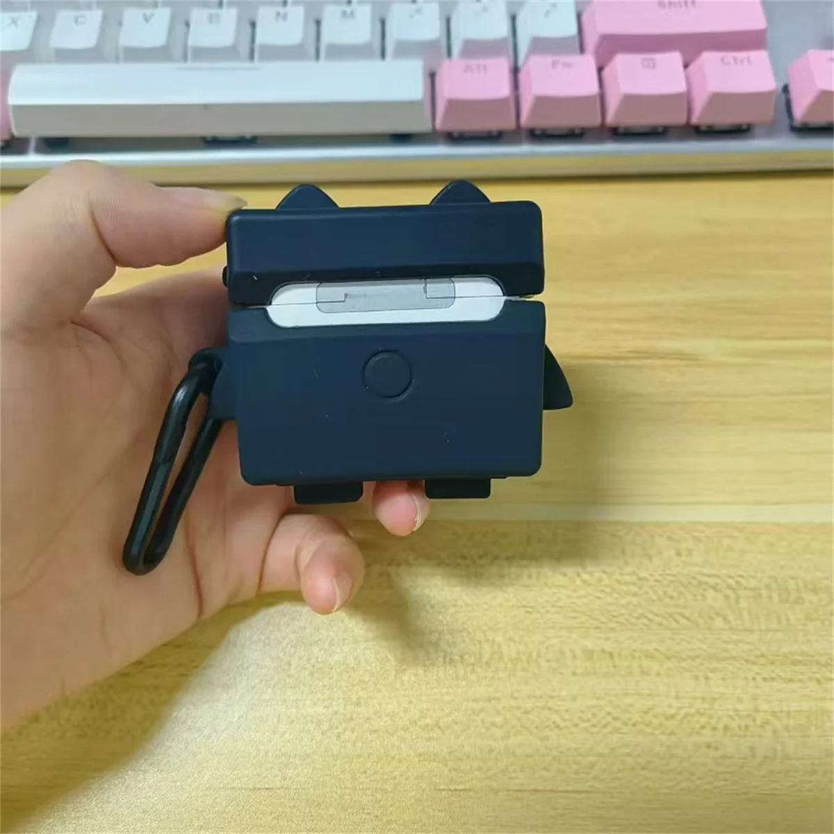 غطاء لـ AirPods الجيل الرابع للأولاد ، علبة سماعات أذن جديدة مع خطاف ، تصميم روبوت إبداعي ، سيليكون لطيف ، Airpods 4 ،