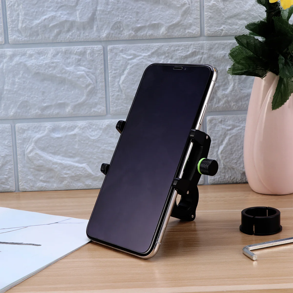 

Rechargeable Aluminum Alloy Motorcycle Phone Holder Handlebar Clip USB Mobile Phone Holder Anti-Shake Anti-Skid Secure