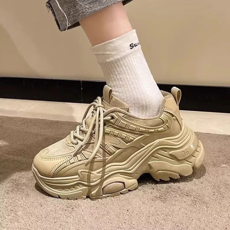 

2025 New Retro Dad Shoes Women Thick Sole Fleece Lined Thickened Warm Ins Trendy Versatile Casual Sneakers