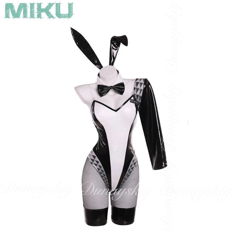 المغني الافتراضي Mikuu تأثيري فتاة سيارة السباق Mikuu مع أبيض وأسود Hatsunee الأرنب فتاة Subdue تأثيري حلي مليئة بالمجموعة