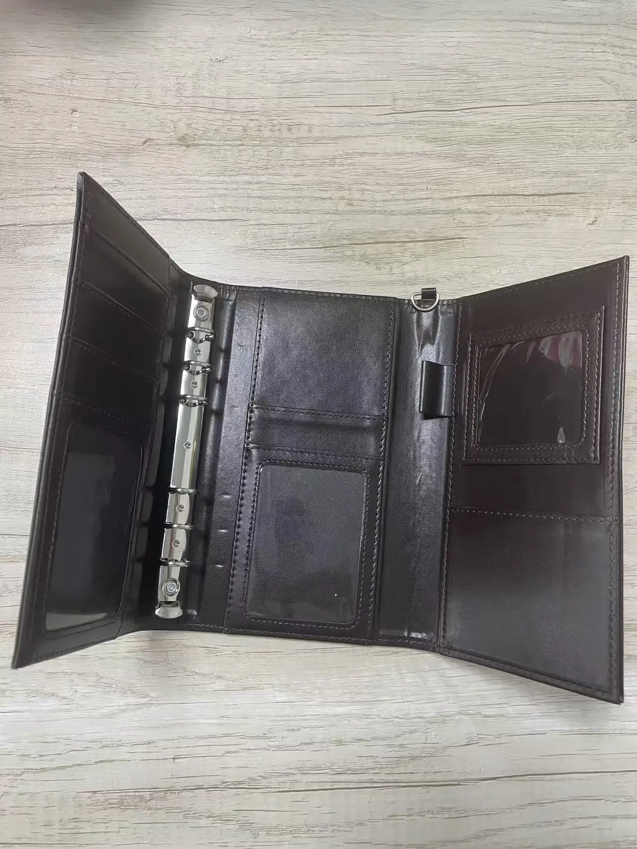 Notatnik A6 brązowy, prosty, trzyczęściowy, z okienkiem, segregator A6, skórzany notes PU, elegancki notatnik studencki, planer. — zdjęcie produktu 6