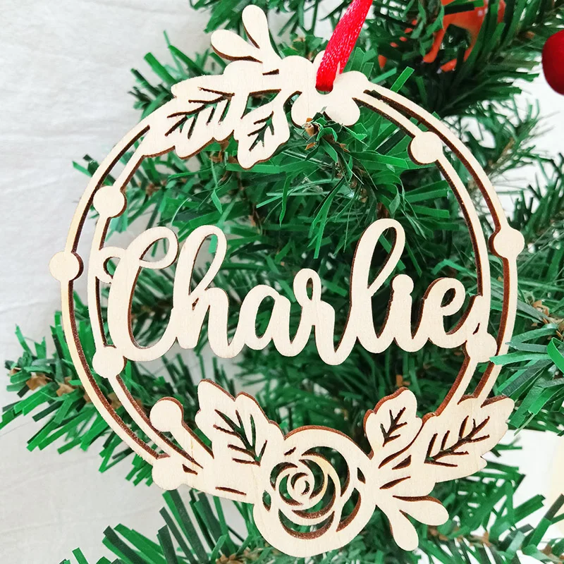 

Custom Different Name Christmas Baubles Wooden Snowflakes Ball Christmas Tree Decor Personalized Laser Cut Name Gift Tags