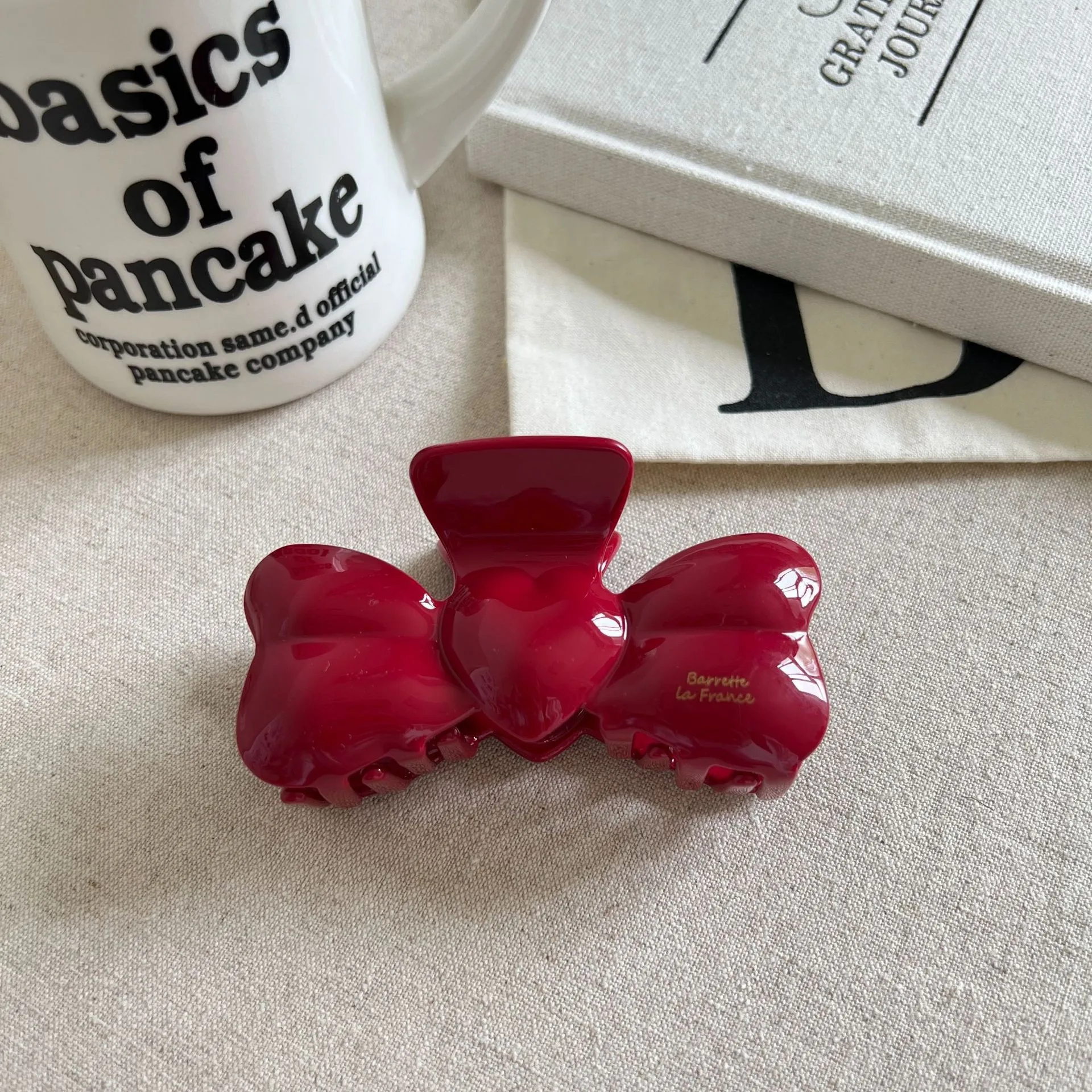 

2025 New Acetic Acid Hair Clip for Women High end Large Bow Hair Accessory Back of the Head Catch Clip Versatile Shark Clip