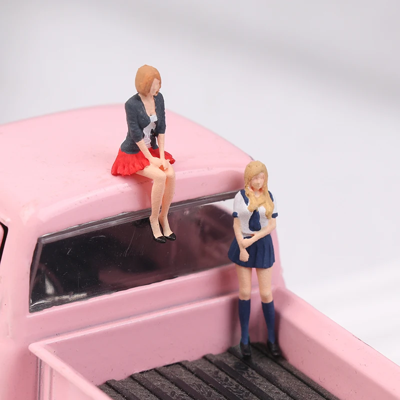 

1/64 Scale Model Figurine Mini Resin Beautiful Girls Collectible Doll Exquisite Figure For Fans In Scale Diecast Model Car