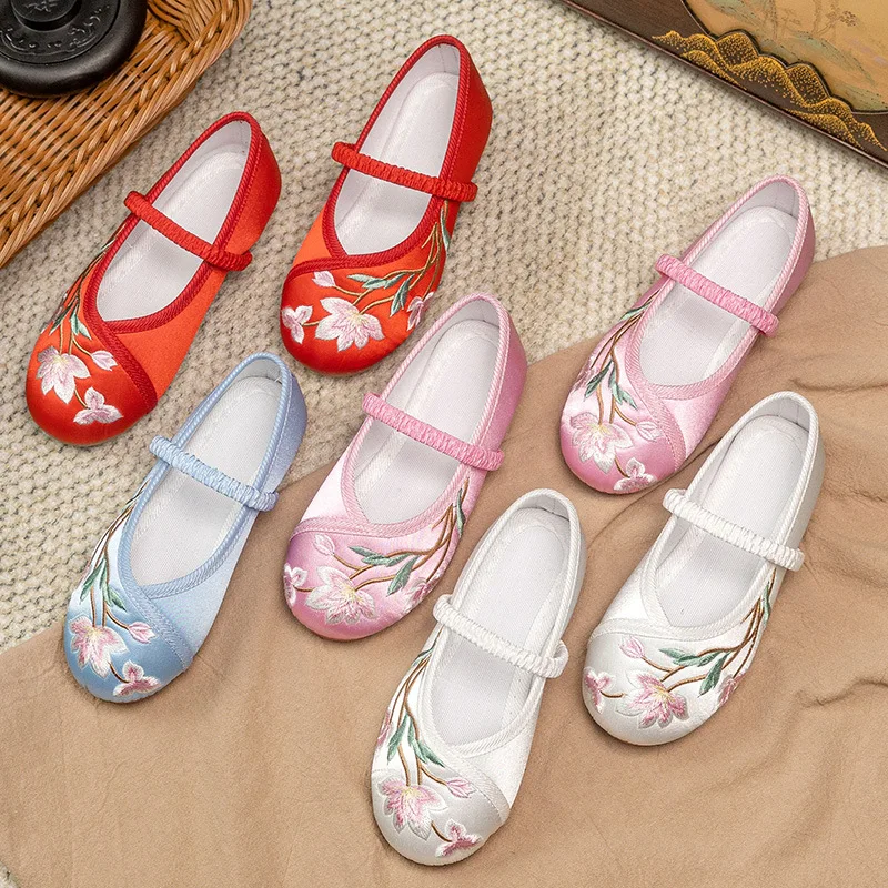 2-10years old Kids Shoes Girls Shoes Flowers Embroidered Cloth Shoes for Children Soft-soled Flat Princess Shoes Pink White Red