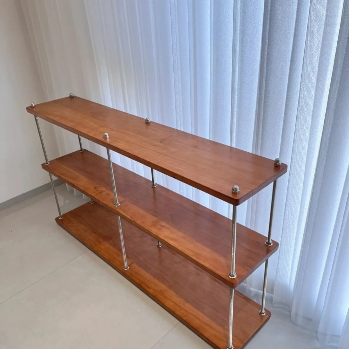 Полка из массива деревянной доски «сделай сам», полка в средневековом стиле, три слоя винтового стержня