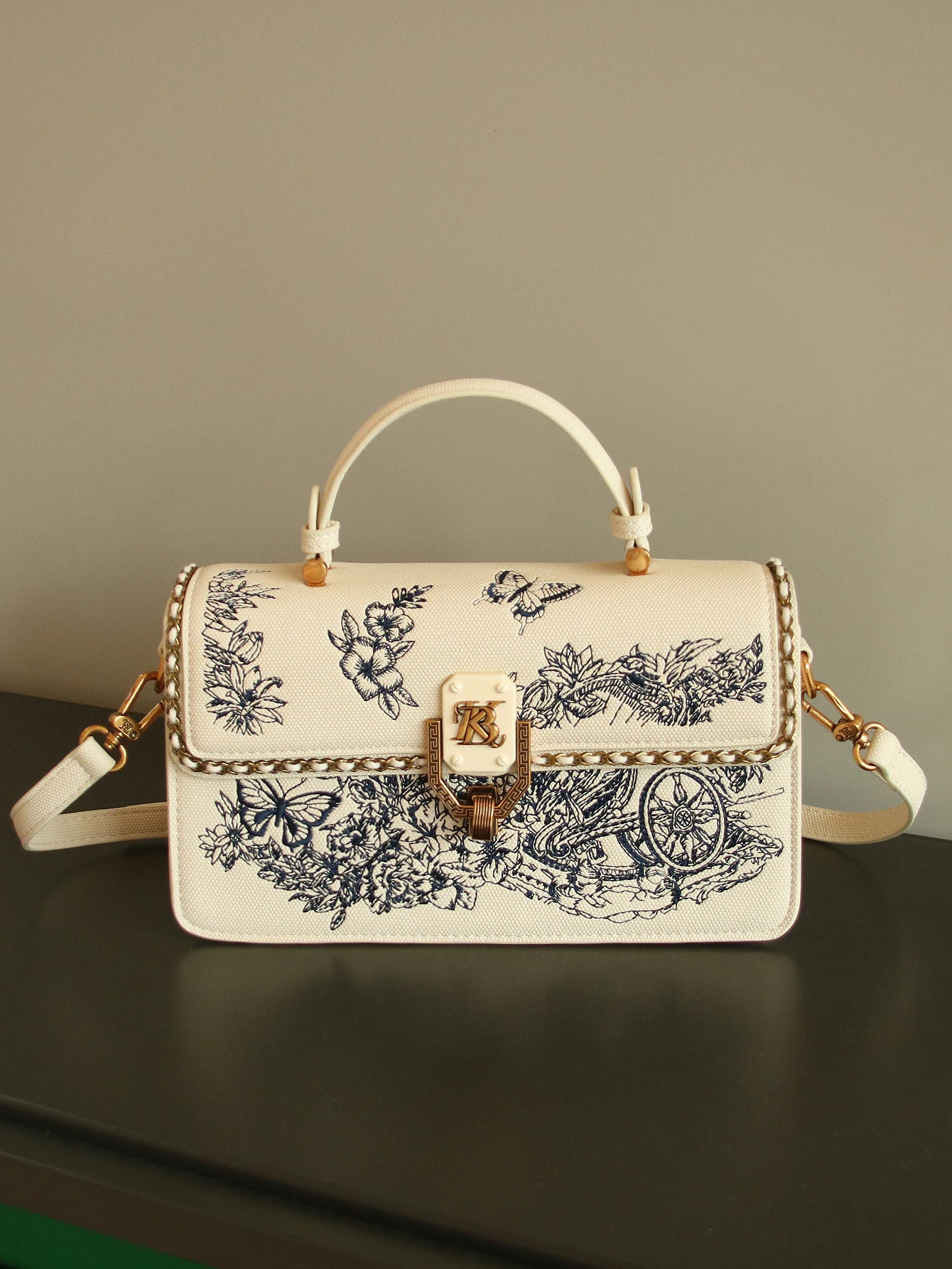 Korean leisure simple embroidered ladies handbag heavy industry hardware luxury temperament chain bag Western style styling bag