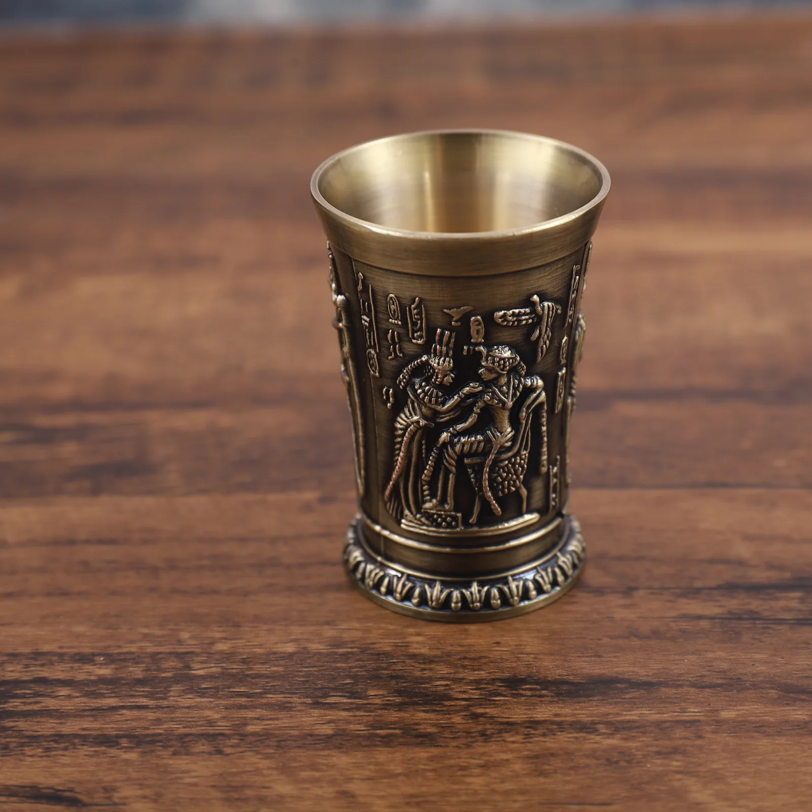 Shot Glass 1oz Metal Vintage Egyptian Chalice Creative Wine Shot Glasses Personalized Sip Glass Used for Tequila Vodka Cocktail