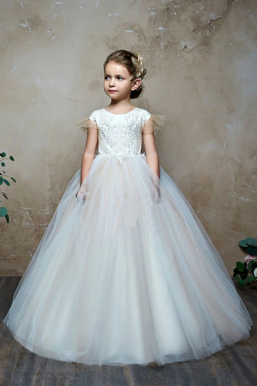 MisShow Flower Girl Dresses Long Train Floor Length Princess Ball Gown Sleeveless Button Appqulies Tulle Beads With Bow TUTU