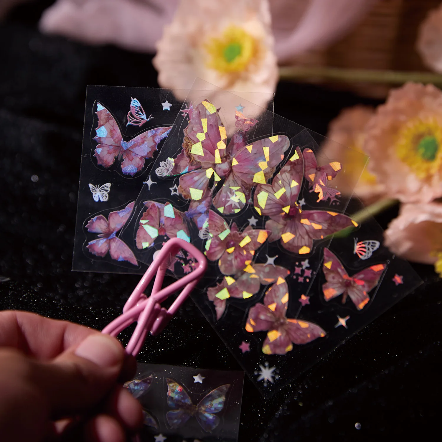 100 adesivi in scatola per animali domestici Fiore Farfalla Serie di lingue d'amore Laser Shell Light Adesivi per pacchetti di adesivi per manuali farfalle fai-da-te