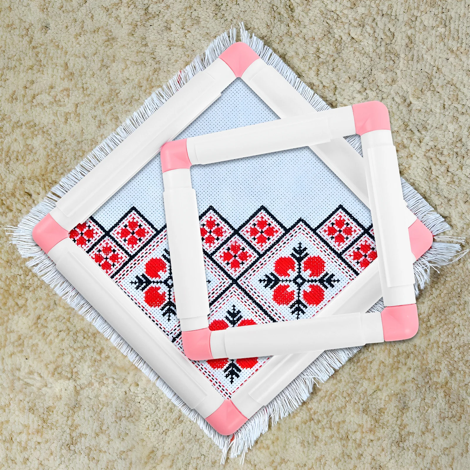 

2Pcs Plastic Cross-Stitch Hoops Square Quilting Frame 6x6in 8x8in Clip Embroidery Tool for DIY Craft Projects Sewing Accessories