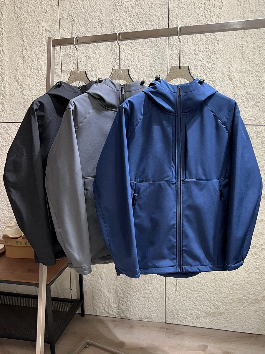 

Outdoor Men's Fleece Lined Jacket Hooded Windproof Waterproof Soft Autumn Winter Fashionable Youth Polyester Long Sleev...