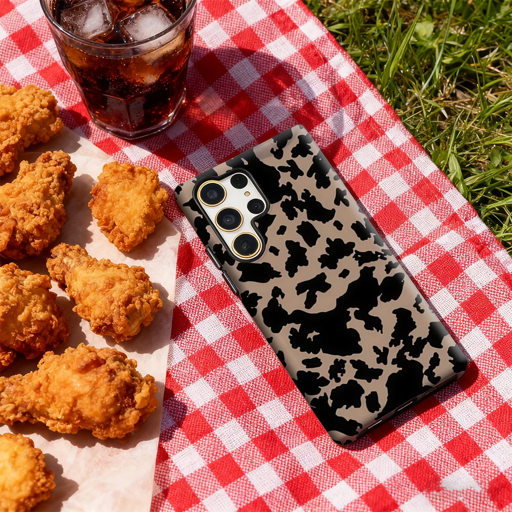 حافظة هاتف أنيقة بطبعة بقرة لهاتف سامسونج جالاكسي S25 Ultra S24 S23 Ultra Plus غطاء خلفي لامع بطبقة مزدوجة