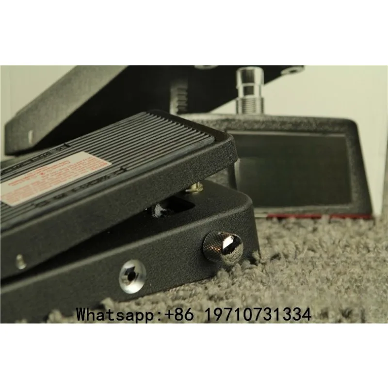 Mini Guitar Wah Pedal – Adjustable Range & Q Control with Volume Boost – Universal Electric Guitar Effect Pedal