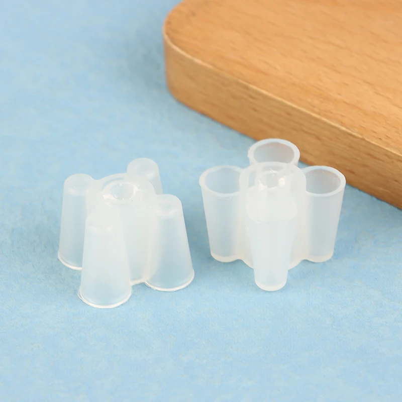 4/8/12PCS Plastic Sewing Machine Thread Adapter Plastic Cone Thread Holder Stand Serger Spool Holder For Sewing Accessories