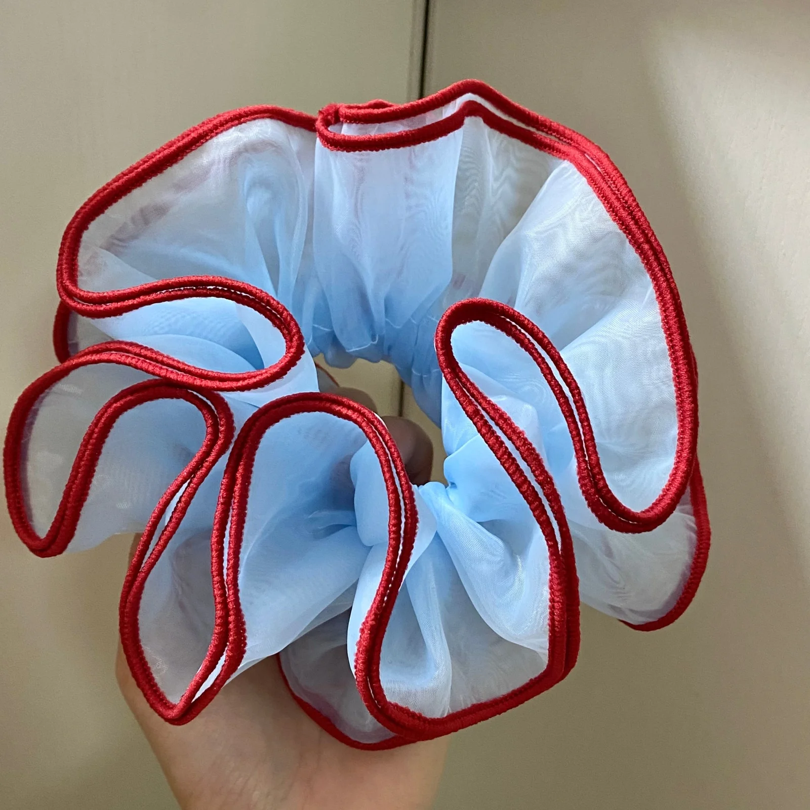 Sommerfrische Blaue 4-Lagige Haargummis aus Garn, Weinrote Kontrastfarbene Haarbänder, Elegante Japanisch-Koreanische Dutt-Haarspangen – Detail 4