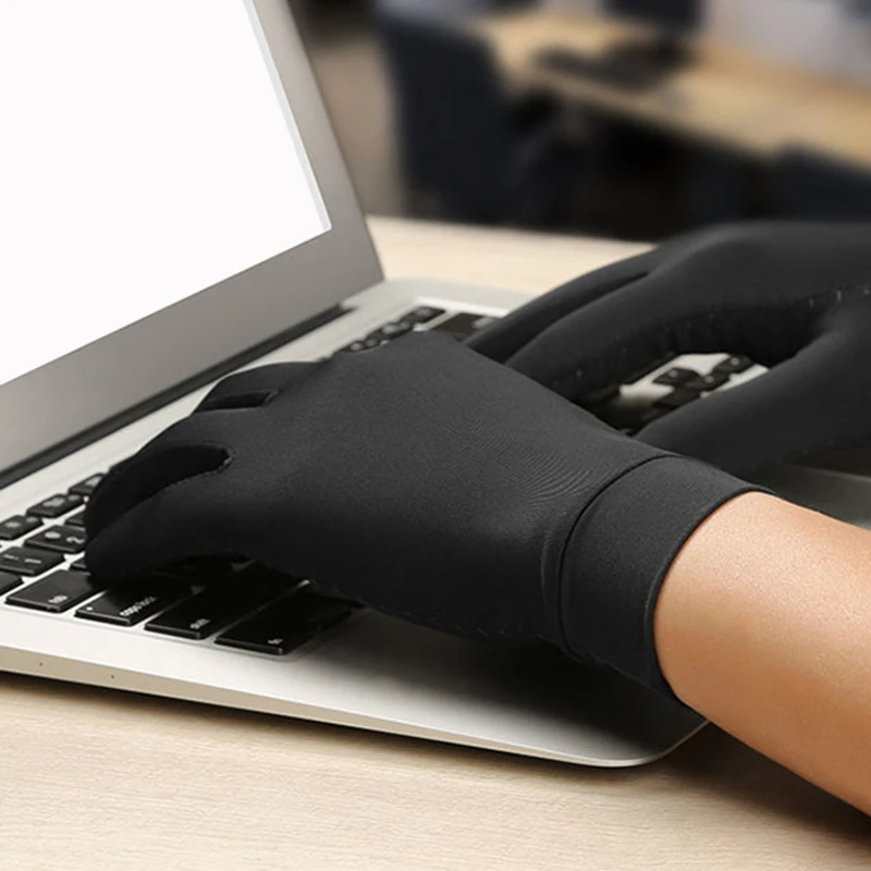 النحاس ضغط التهاب المفاصل قفازات قفازات اليد السوداء اليد المعصم دعم عدم الانزلاق للجنسين قفازات إصبع المفاصل آلام المعصم الإغاثة
