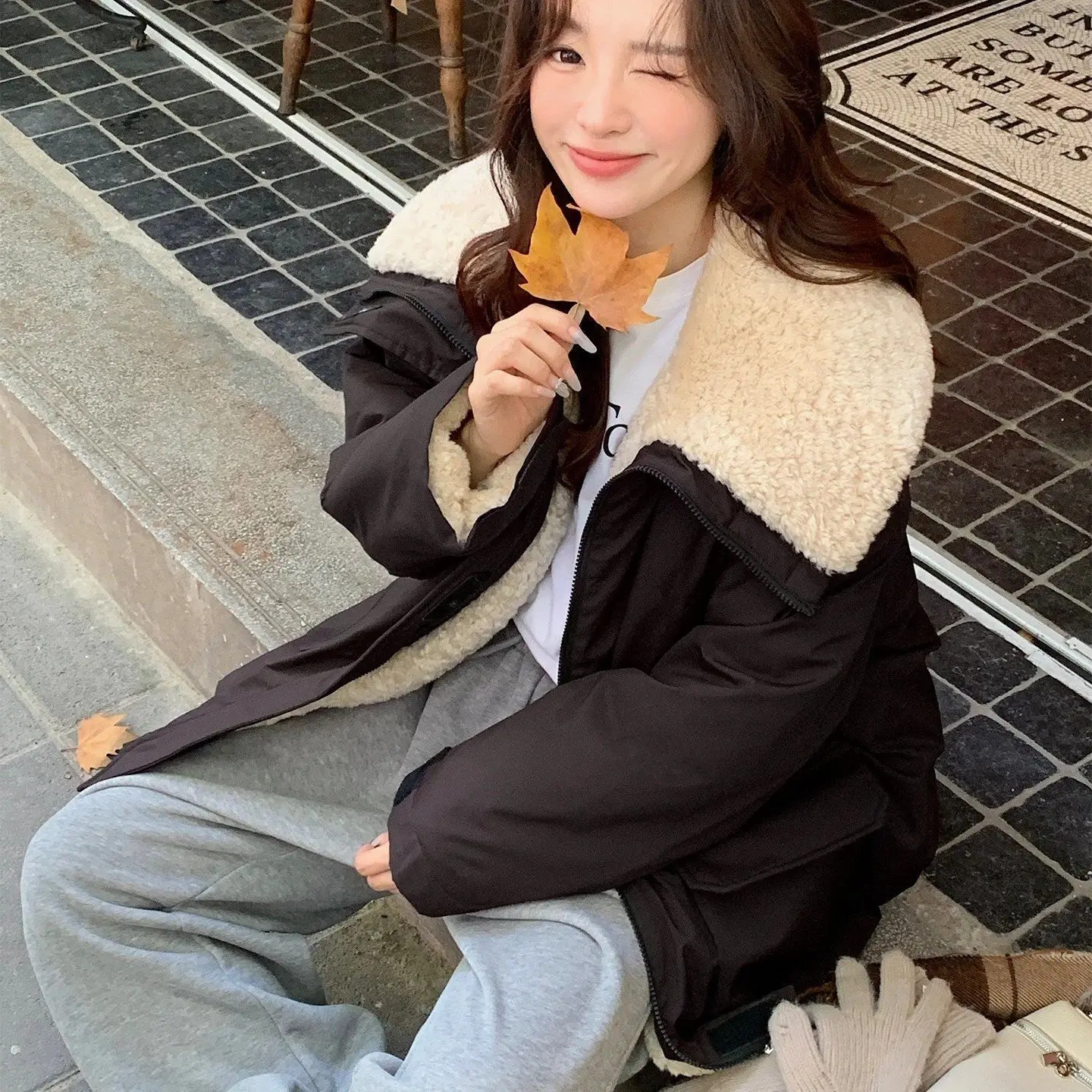 Cotton Clothes 2026 Winter New Loose Thickened Lamb Tooling Lapel Overcome Cotton Coat