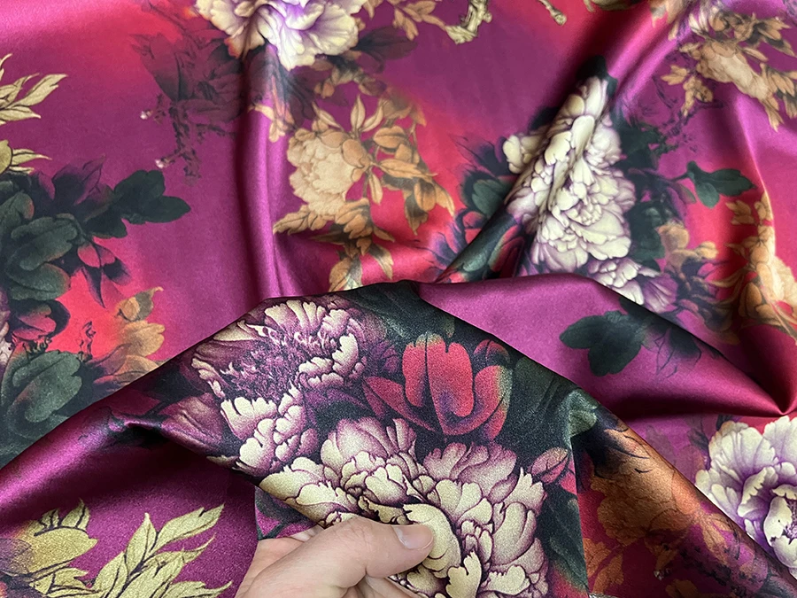 

19 Momme High Quality Real Silk Spandex Satin Clothing Fabric Peony Spray Painting Designer 2 Colors for Cheongsam Qipao