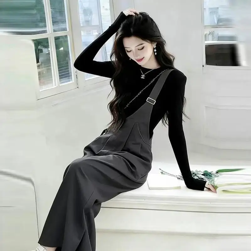 2026 Autumn New Style Women Western-Style Loose Long Sleeved T-Shirt Suspender Pants Two-Piece Set Niche Design Long Pants Suit