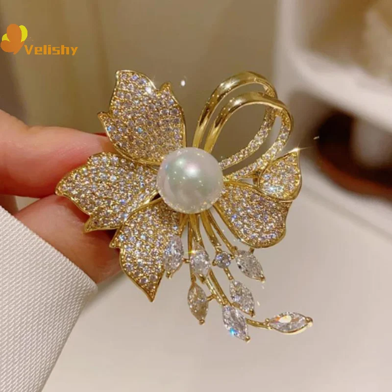 Fashion Rhinestone Flowers Imitation Pearl Brooches For Women Clothing Coat Jewelry Accessries Gifts