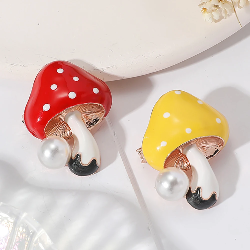 Hanreshe Pearl Mushroom Enamel Pin Lovely Plant Brooch for Women Girls Suits Lapel Backpack Badge Accessories Collections
