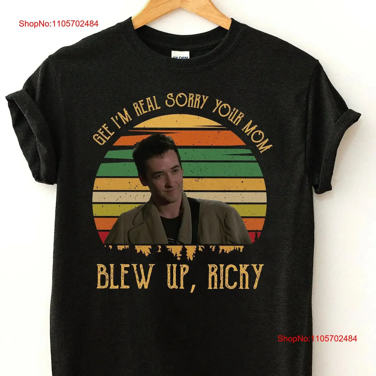 Camiseta con la frase 'Gee, me siento muy mal por lo que le pasó a tu mamá' de la película 'Mejor que esté muerto' con John Cusack y Lane Meyer, estilo vintage lavado.