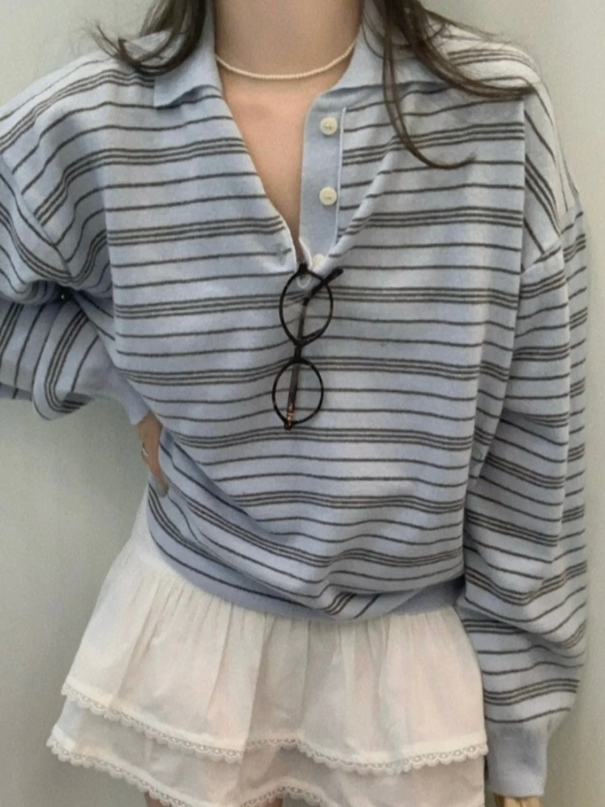 

Retro Blue Striped Knitwear Women's Loose Collar Base Layer Faion Spring 2025 Korean Sle Long Sve Regular Fit