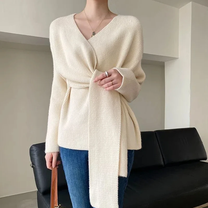 Korean Version V-neck Tied Waist Knitted Sweater for Women's Autumn and Winter New Style Stylish Inner Layer Top