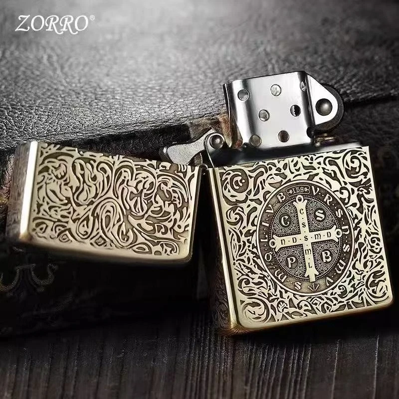 زورو 902 ولاعة بنزين الكيروسين المنحوتة يدويًا باللون الذهبي على الطراز القديم منقوش بأربعة جوانب متعددة الصور هدية لصديقها الحنين #3